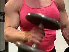 Muscleprincessivana's mature physique: honest solo tease